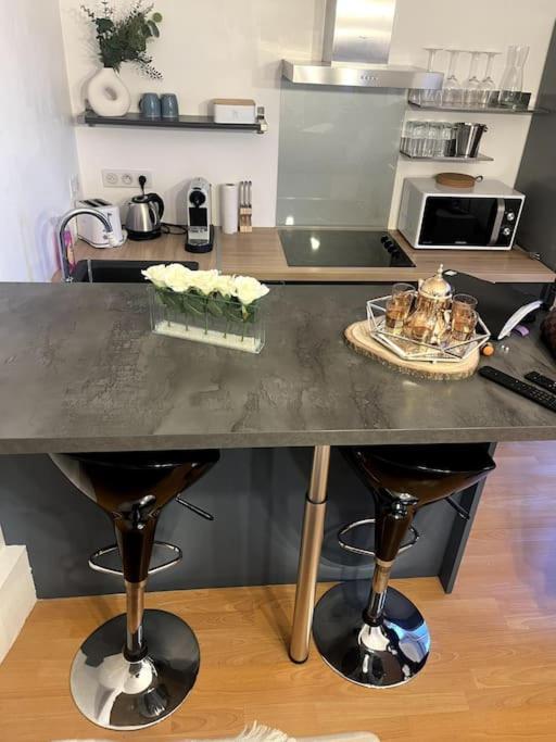 Wondersuite Appartement - Centre Ville Avec Parking Couvert -15Mn De Paris Et 10 Mn De Stade De France, Wifi, Netflix Deuil-la-Barre Esterno foto