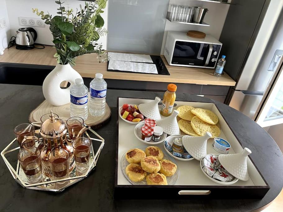 Wondersuite Appartement - Centre Ville Avec Parking Couvert -15Mn De Paris Et 10 Mn De Stade De France, Wifi, Netflix Deuil-la-Barre Esterno foto